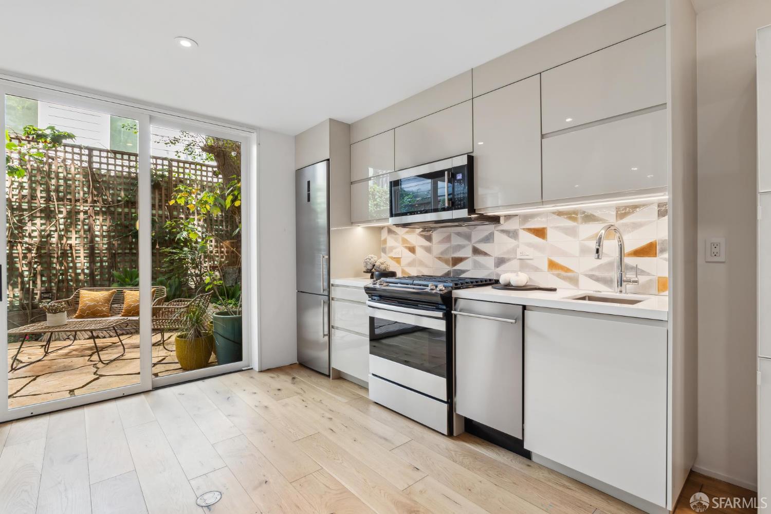 Detail Gallery Image 79 of 93 For 160 Bernard St, San Francisco,  CA 94109 - – Beds | – Baths