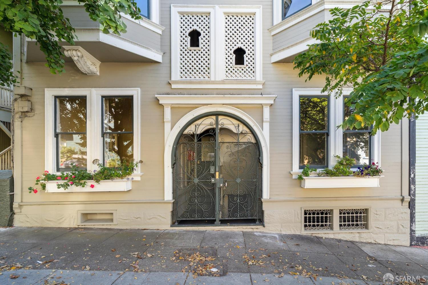 Detail Gallery Image 7 of 30 For 250 Coleridge St #B,  San Francisco,  CA 94110 - 2 Beds | 1 Baths