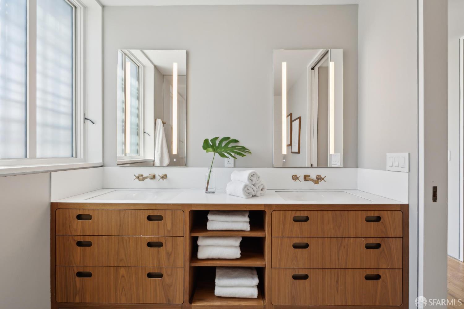 Detail Gallery Image 15 of 93 For 160 Bernard St, San Francisco,  CA 94109 - – Beds | – Baths