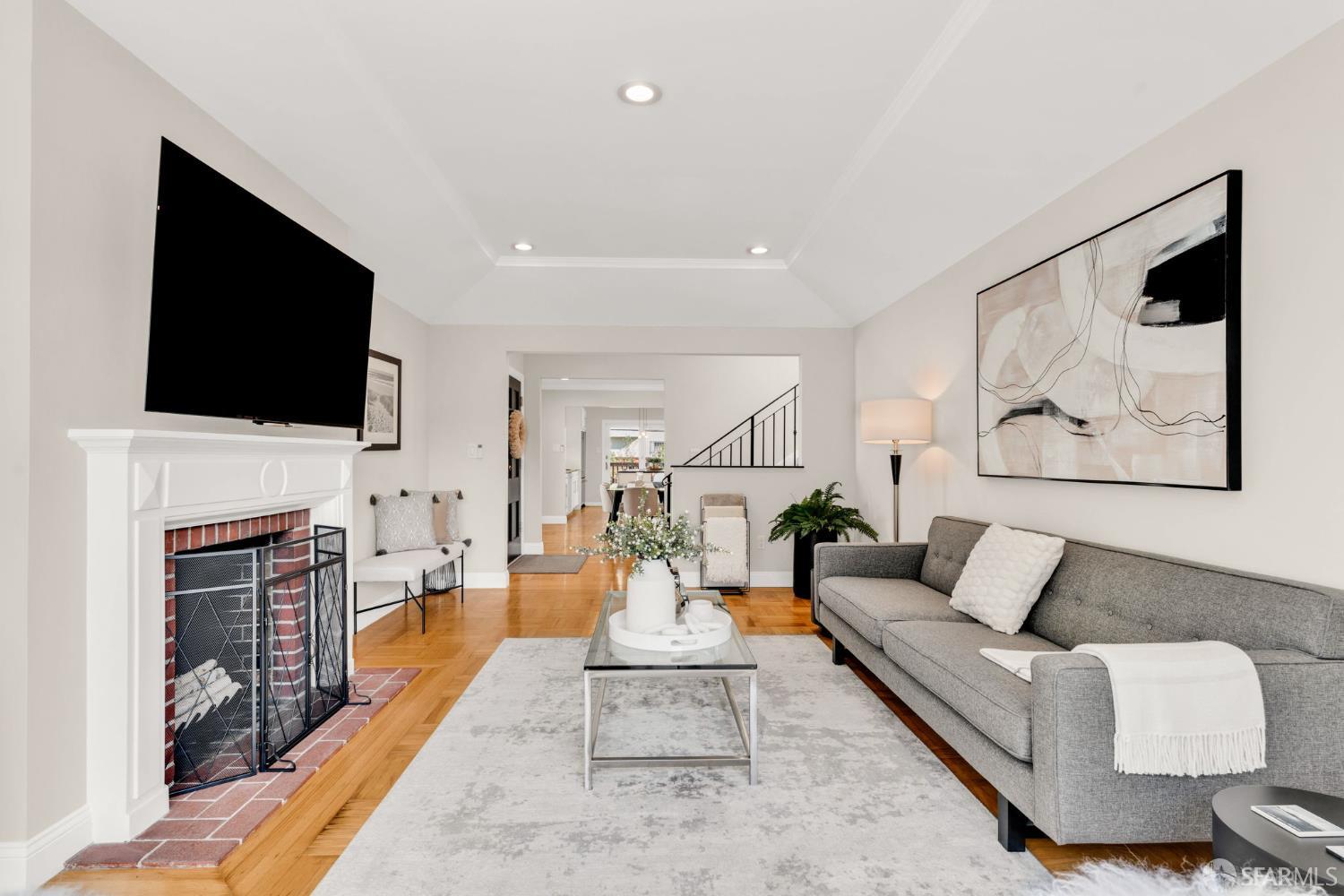 Detail Gallery Image 12 of 70 For 311 Lakeshore Dr, San Francisco,  CA 94132 - 3 Beds | 3 Baths