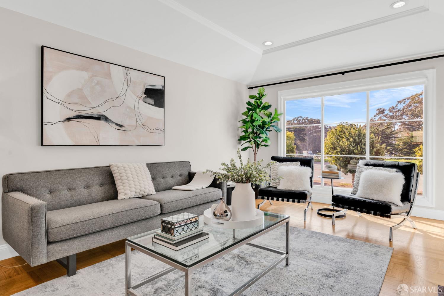 Detail Gallery Image 8 of 70 For 311 Lakeshore Dr, San Francisco,  CA 94132 - 3 Beds | 3 Baths