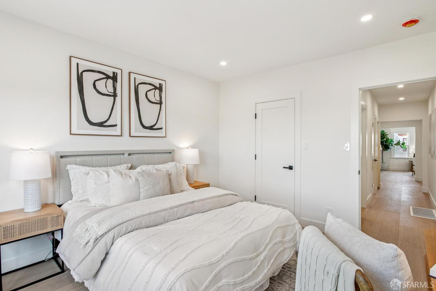 Detail Gallery Image 14 of 34 For 1171 Capitol Ave, San Francisco,  CA 94112 - 3 Beds | 2/1 Baths