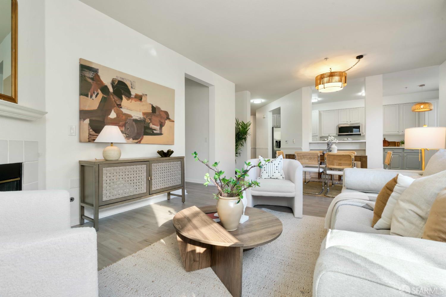 Photo #5: 425090053 Listing: Photo #5