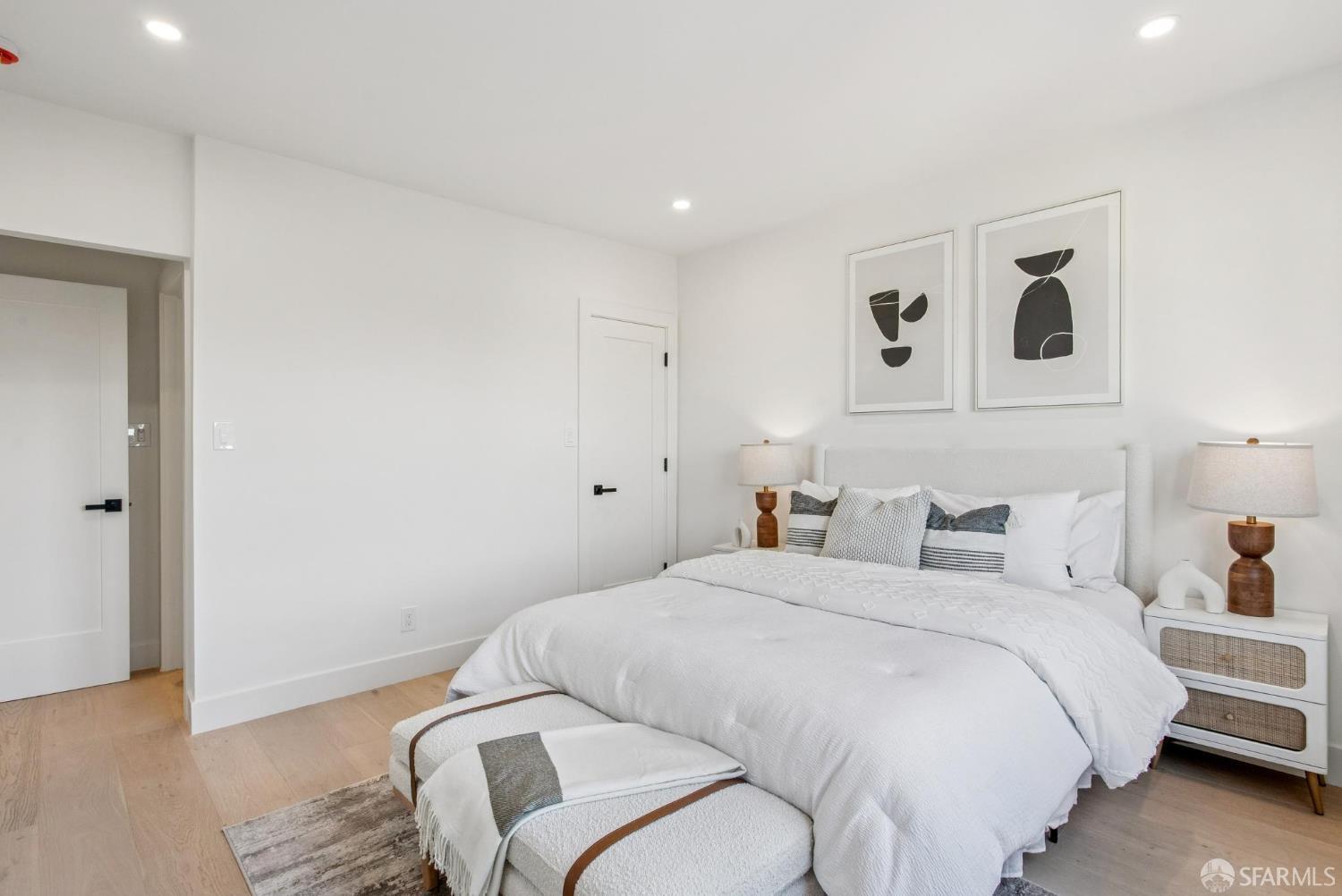 Detail Gallery Image 12 of 34 For 1171 Capitol Ave, San Francisco,  CA 94112 - 3 Beds | 2/1 Baths