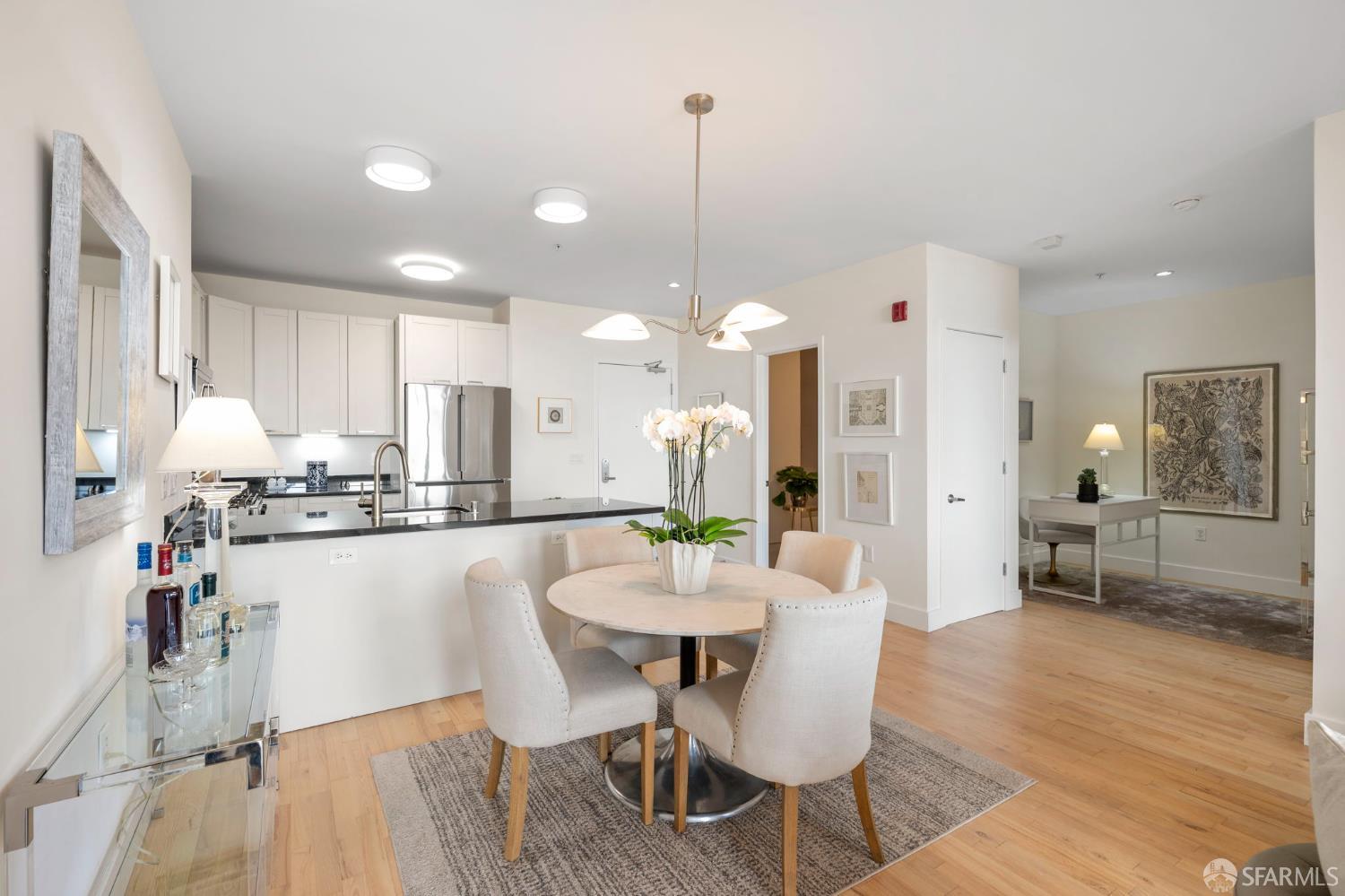 Detail Gallery Image 12 of 36 For 2300 Broadway #7,  Oakland,  CA 94612 - 2 Beds | 2 Baths