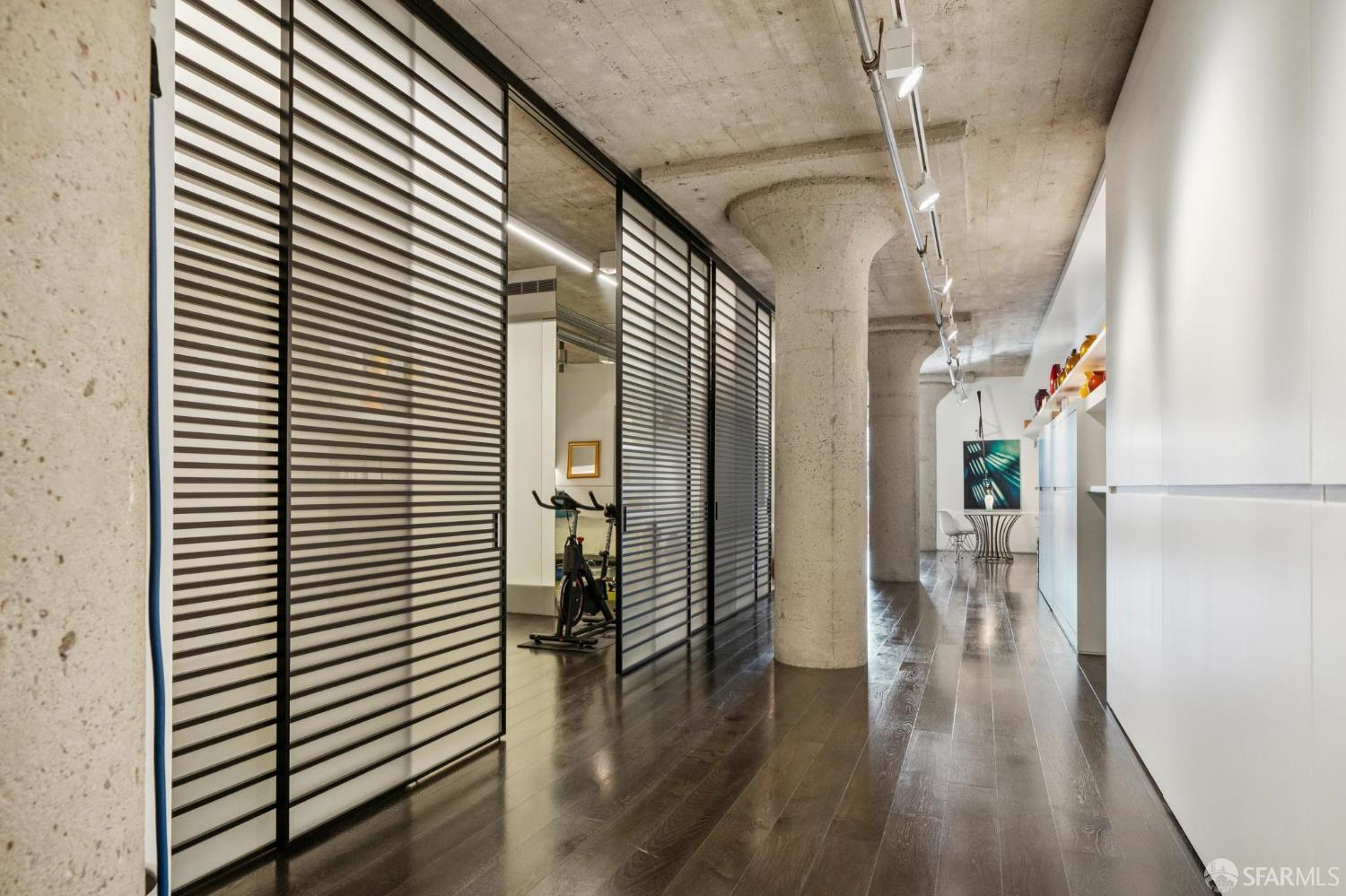 Photo #5: 426099317 Listing: Photo #5