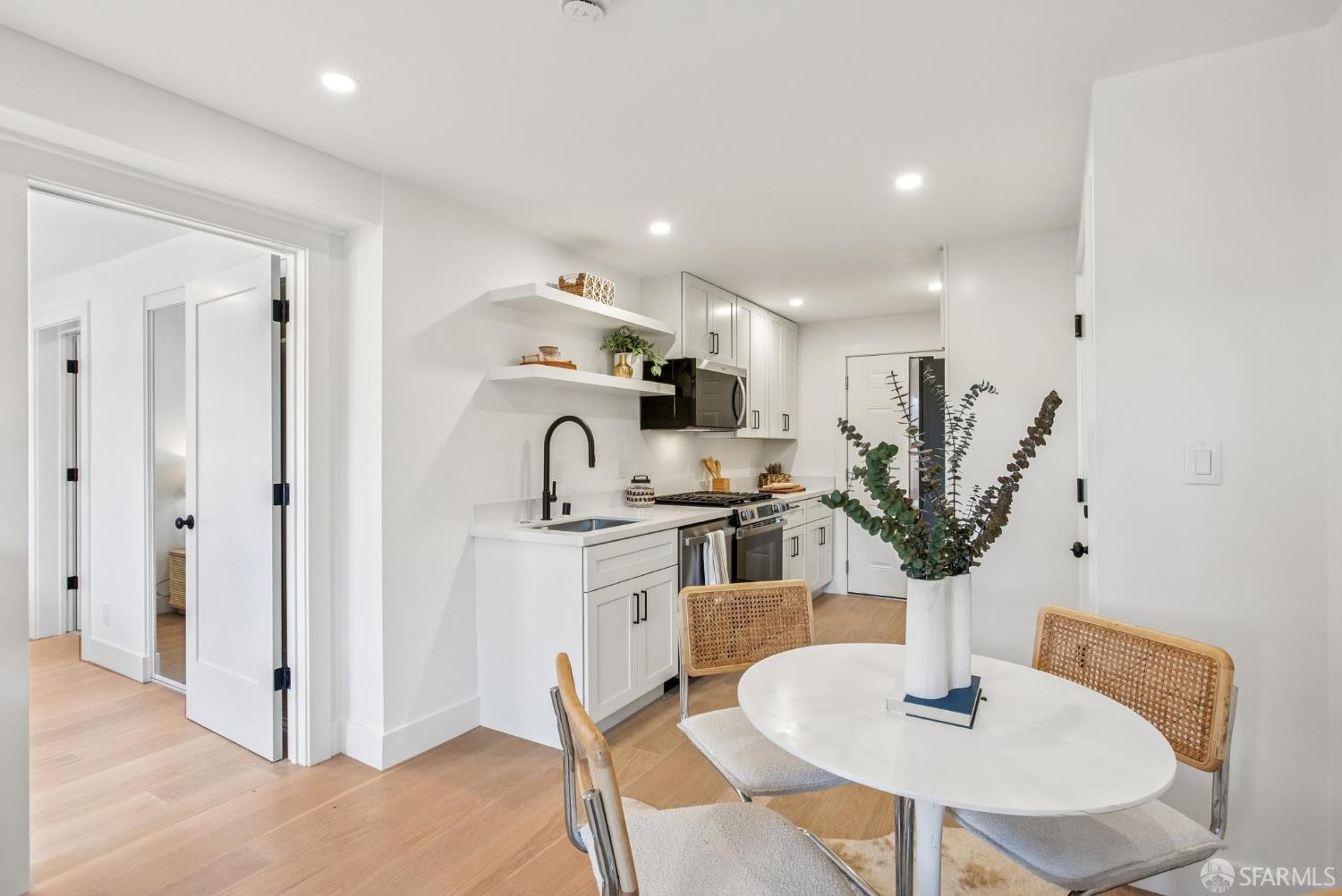 Detail Gallery Image 22 of 34 For 1171 Capitol Ave, San Francisco,  CA 94112 - 3 Beds | 2/1 Baths