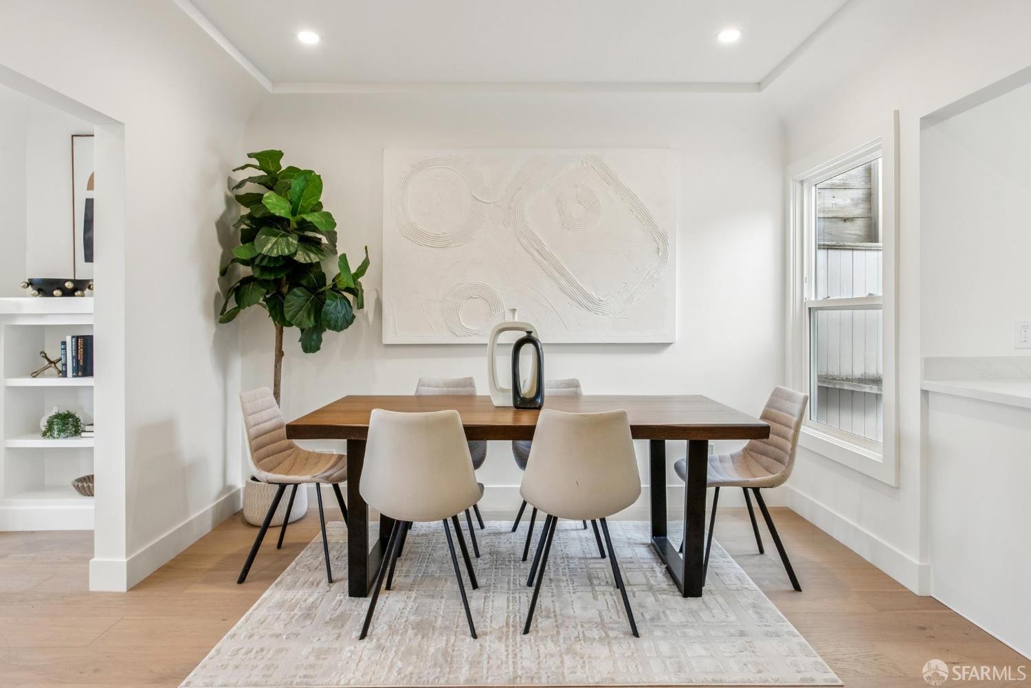 Detail Gallery Image 4 of 34 For 1171 Capitol Ave, San Francisco,  CA 94112 - 3 Beds | 2/1 Baths