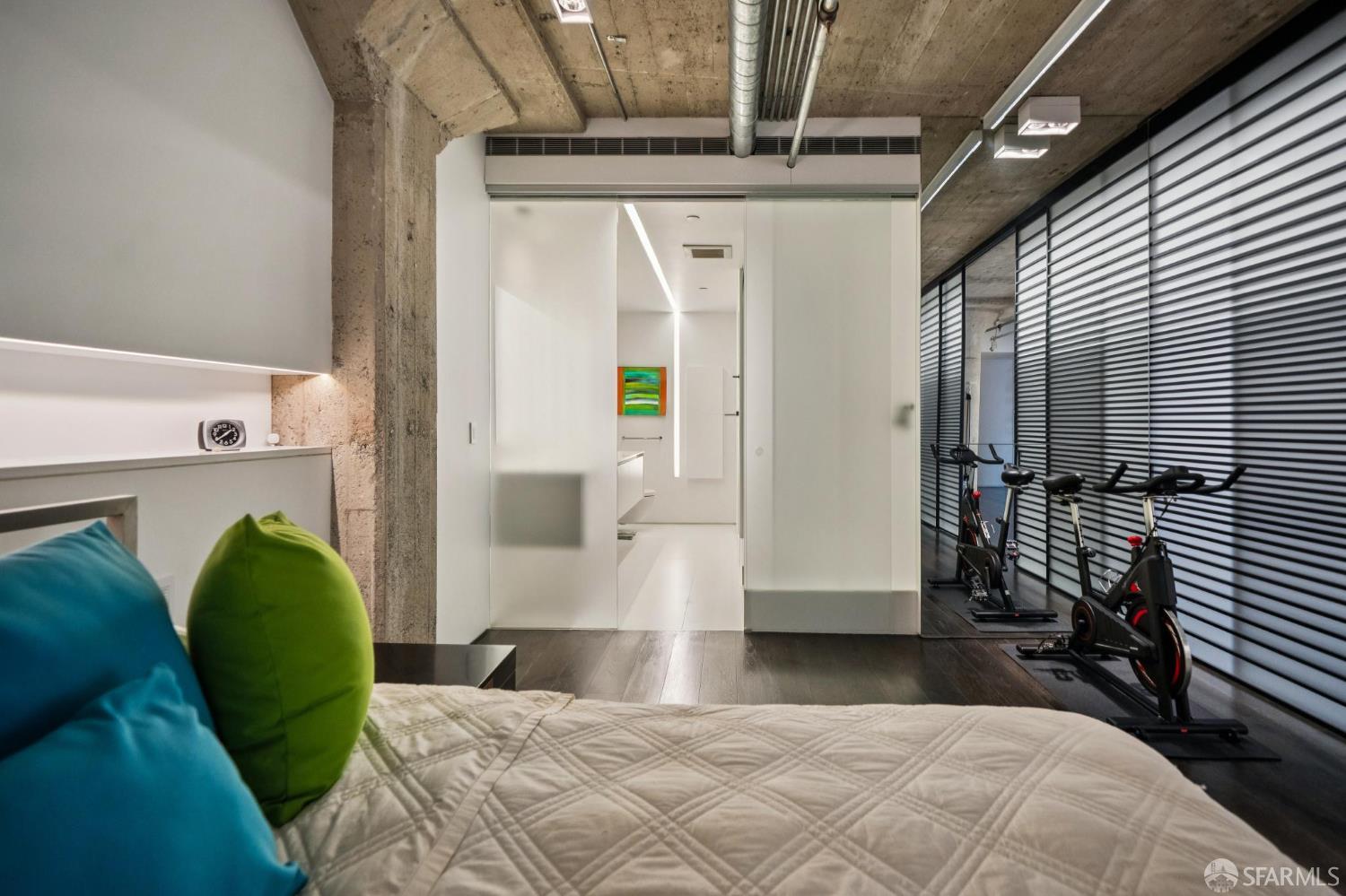 Photo #25: 426099317 Listing: Photo #25