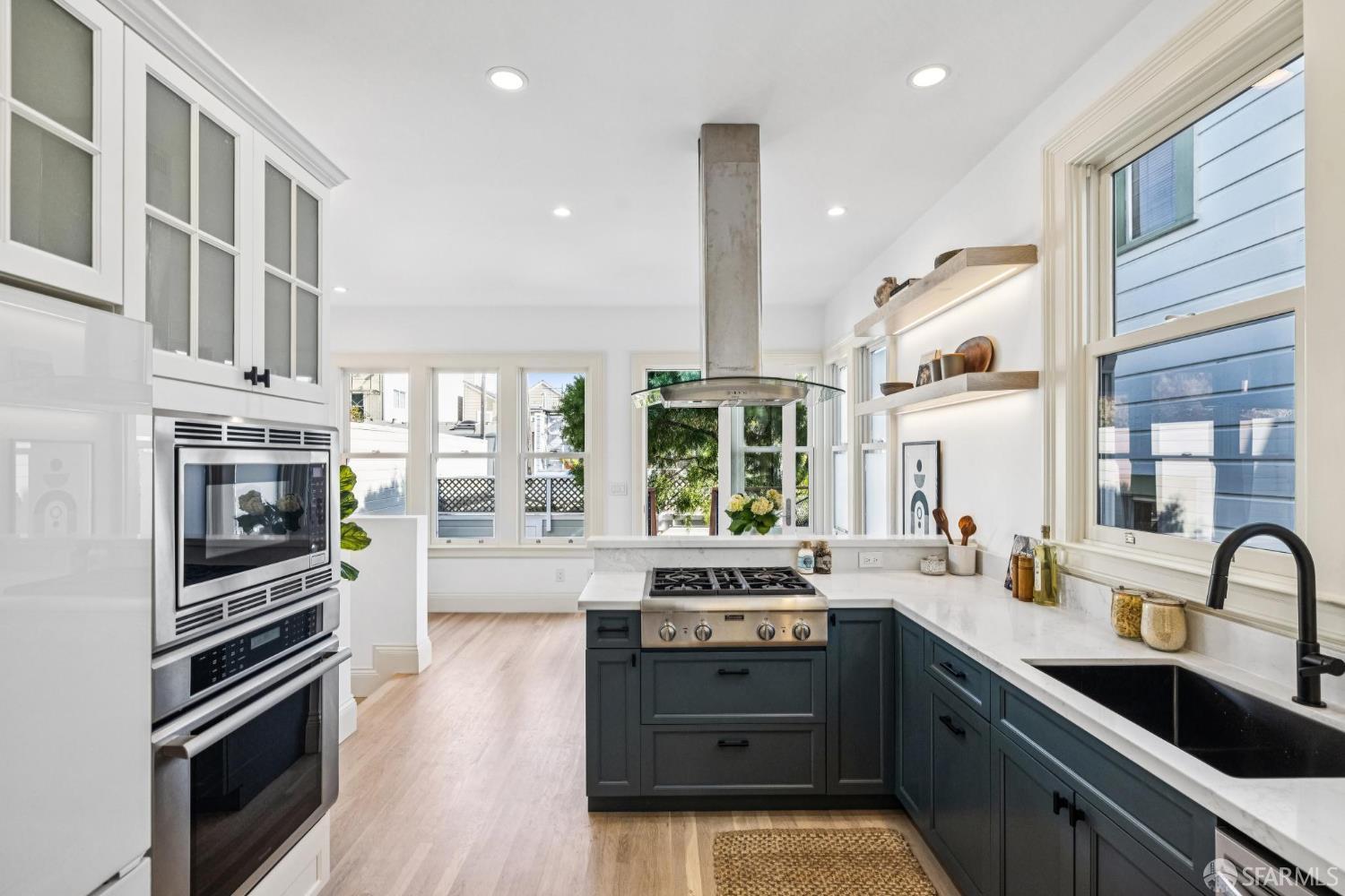 Detail Gallery Image 11 of 89 For 133 Vicksburg St, San Francisco,  CA 94114 - 3 Beds | 2 Baths