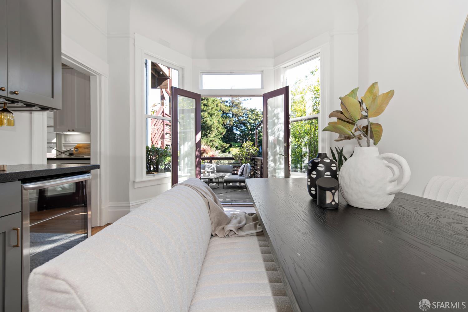 Detail Gallery Image 19 of 46 For 220 Scott St, San Francisco,  CA 94117 - 3 Beds | 1 Baths