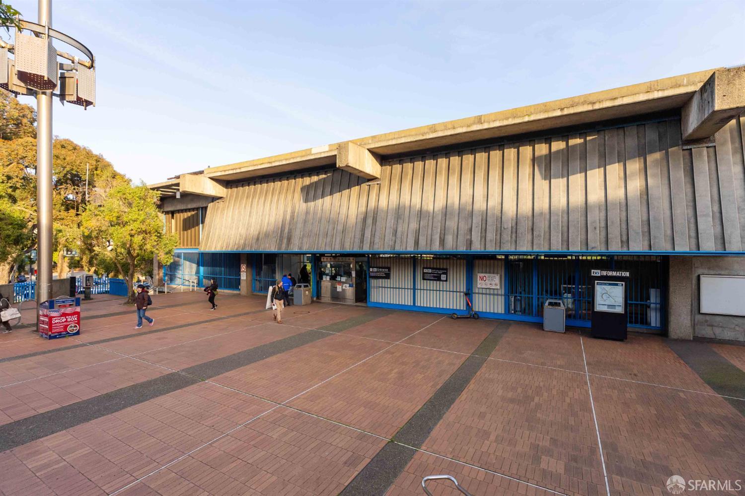 Detail Gallery Image 42 of 45 For 466 Joost Ave, San Francisco,  CA 94127 - 2 Beds | 1 Baths