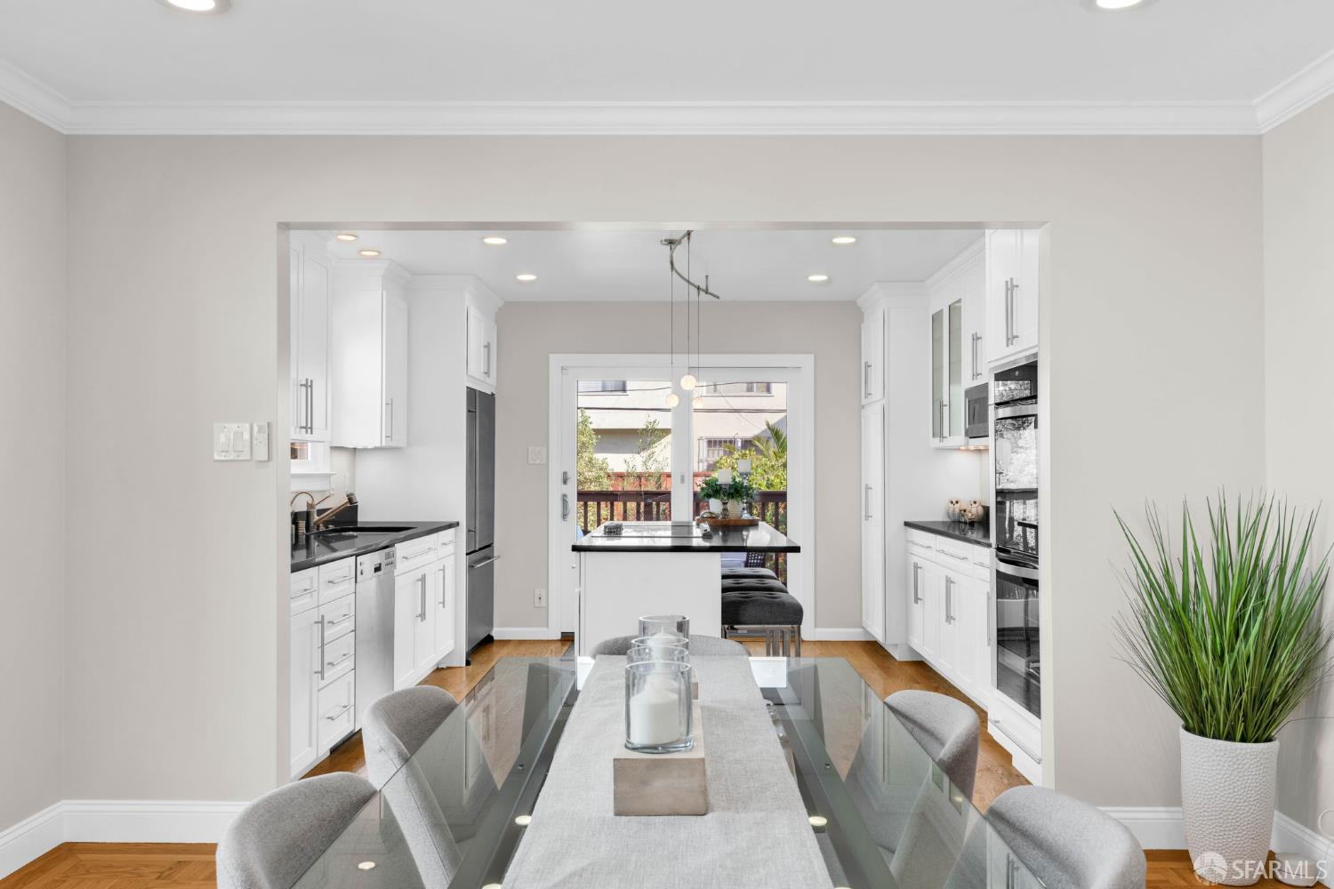 Detail Gallery Image 18 of 70 For 311 Lakeshore Dr, San Francisco,  CA 94132 - 3 Beds | 3 Baths