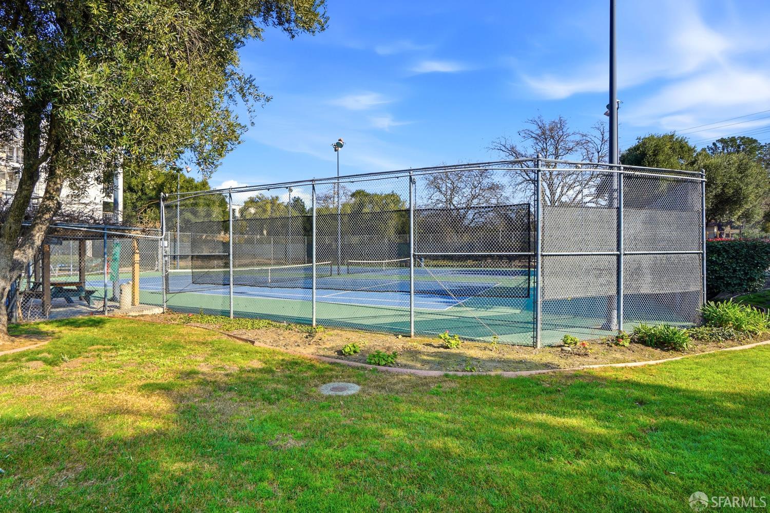 Detail Gallery Image 27 of 31 For 470 N Civic Dr #305,  Walnut Creek,  CA 94596 - 1 Beds | 1 Baths