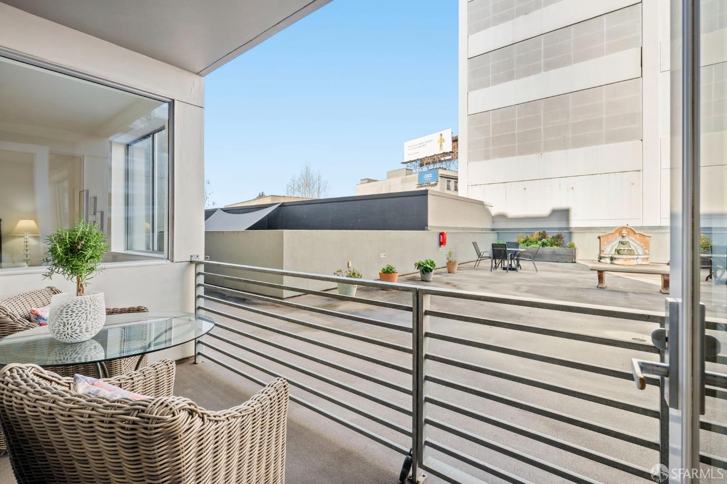Detail Gallery Image 28 of 36 For 2300 Broadway #7,  Oakland,  CA 94612 - 2 Beds | 2 Baths