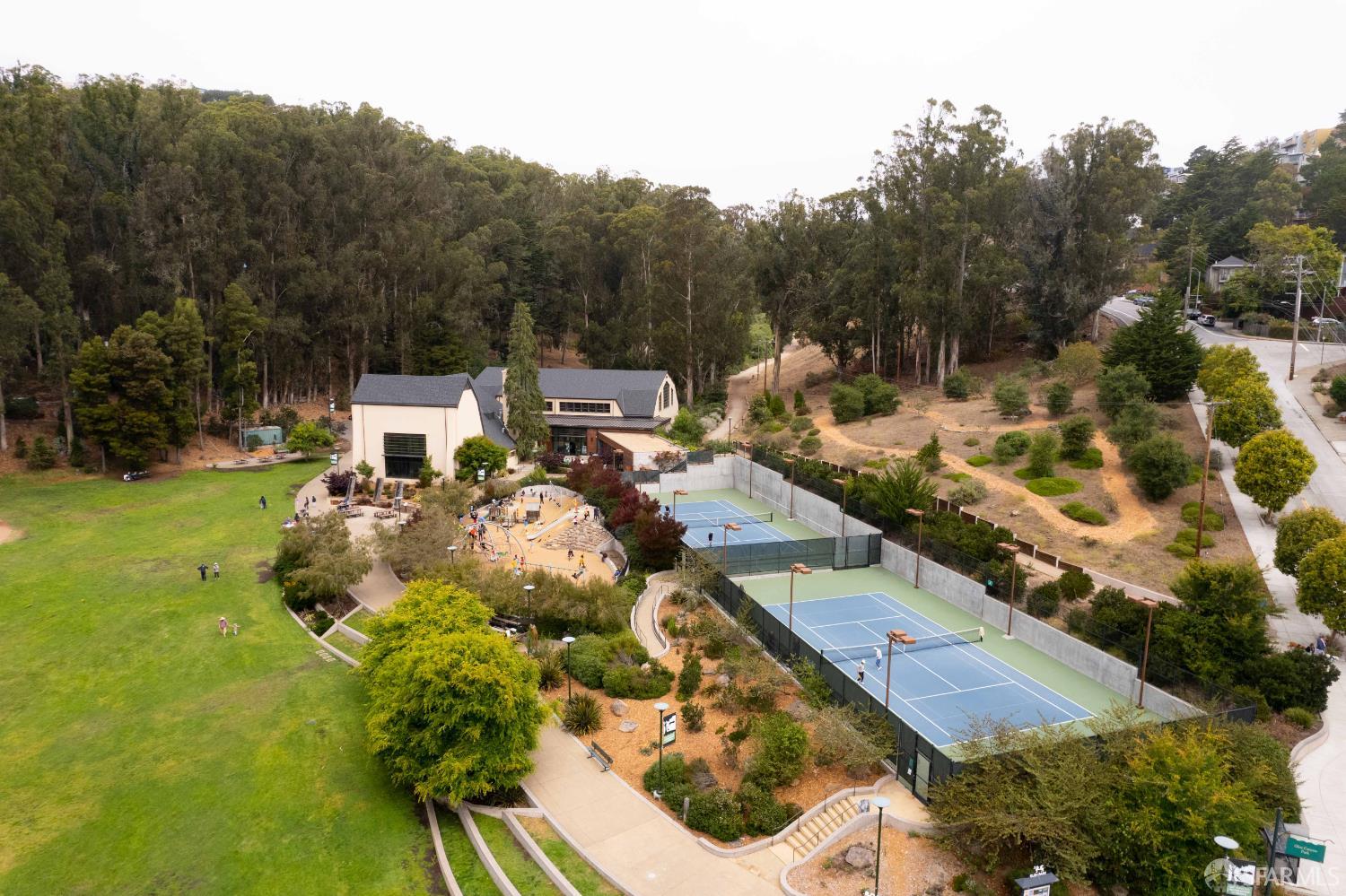 Detail Gallery Image 32 of 45 For 466 Joost Ave, San Francisco,  CA 94127 - 2 Beds | 1 Baths