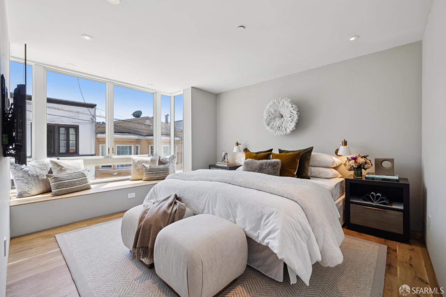 Detail Gallery Image 7 of 93 For 160 Bernard St, San Francisco,  CA 94109 - – Beds | – Baths