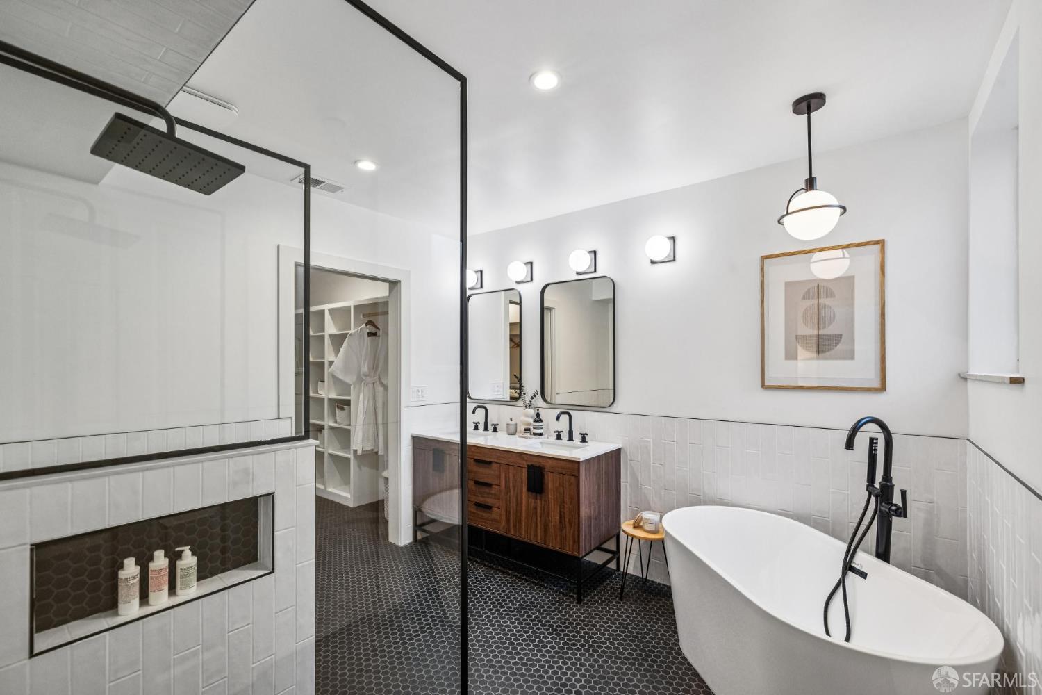 Detail Gallery Image 34 of 89 For 133 Vicksburg St, San Francisco,  CA 94114 - 3 Beds | 2 Baths