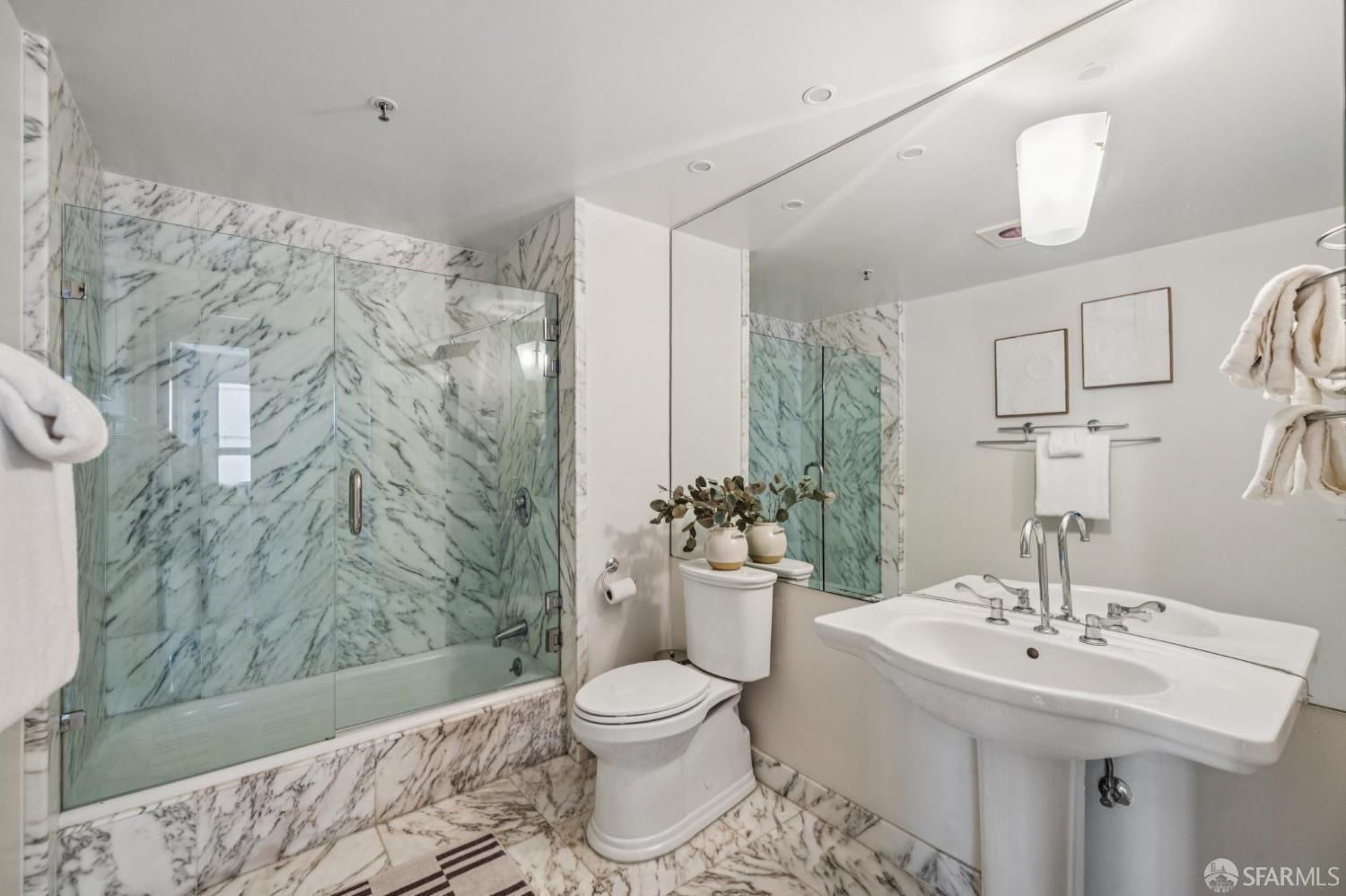 Detail Gallery Image 11 of 14 For 1388 Gough St #908,  San Francisco,  CA 94109 - 2 Beds | 2 Baths