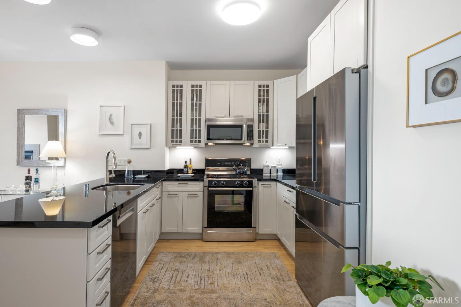 Detail Gallery Image 15 of 36 For 2300 Broadway #7,  Oakland,  CA 94612 - 2 Beds | 2 Baths