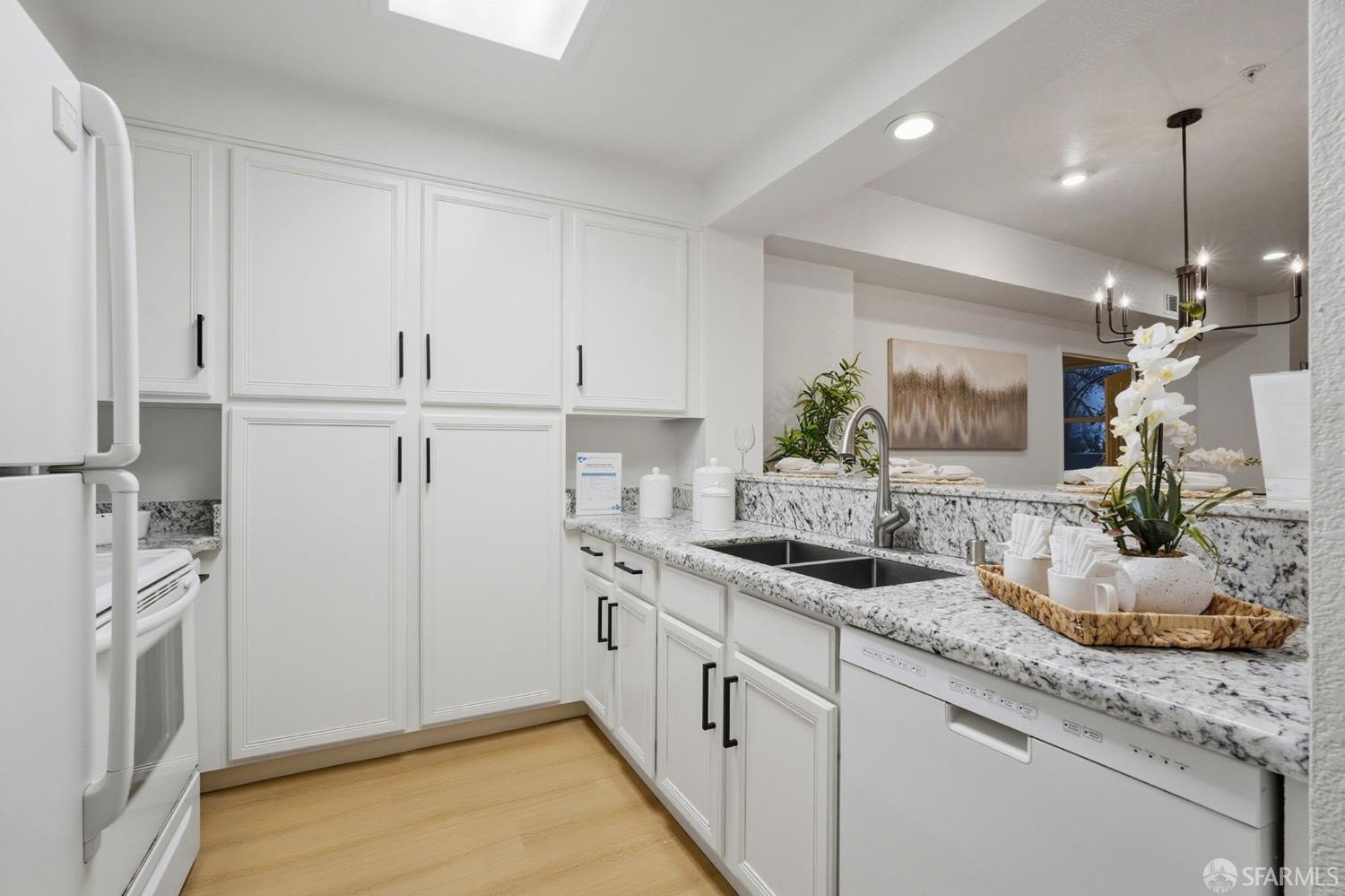 Detail Gallery Image 6 of 29 For 415 N 2nd St #344,  San Jose,  CA 95112 - 3 Beds | 3 Baths