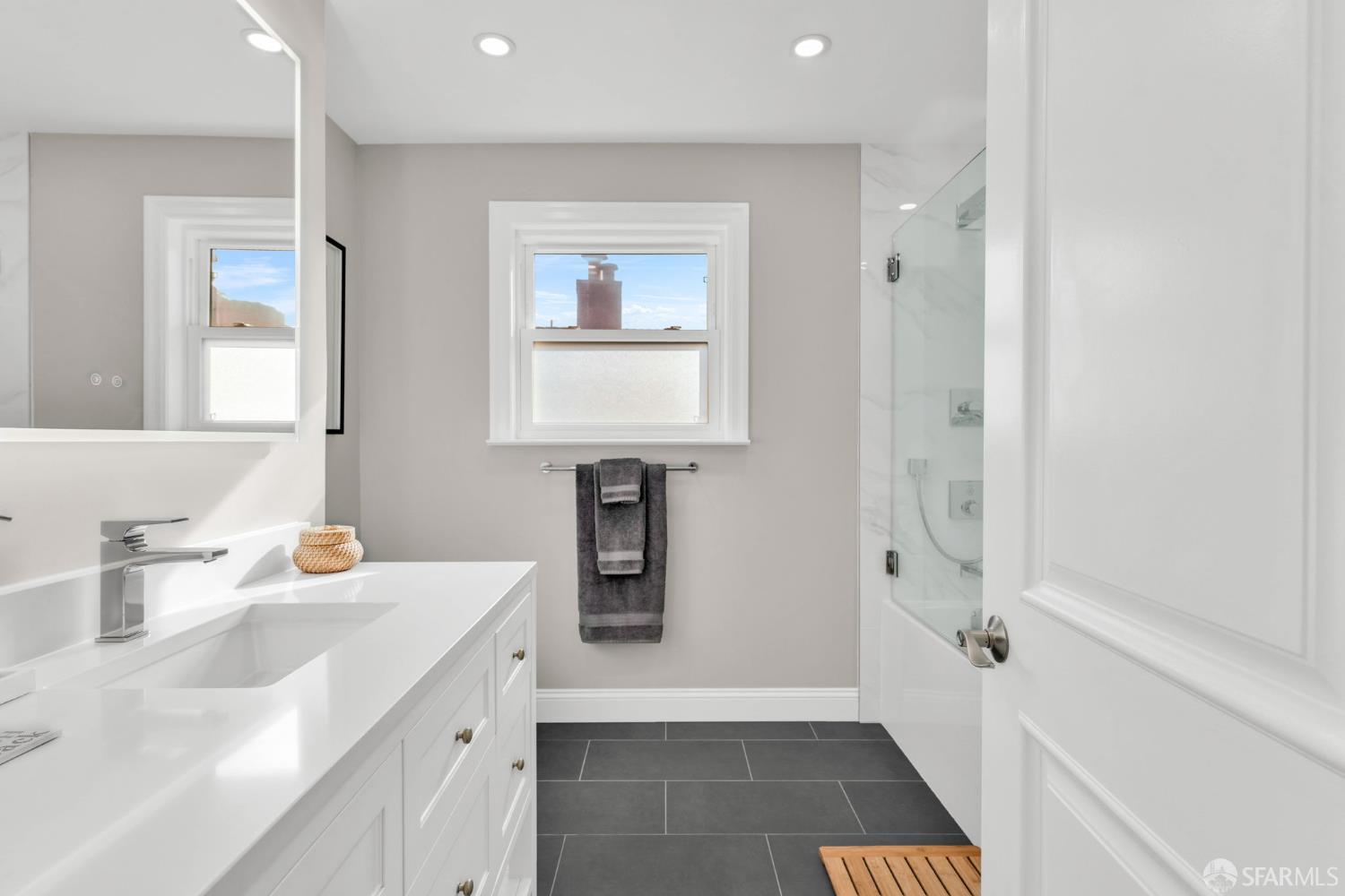 Detail Gallery Image 40 of 70 For 311 Lakeshore Dr, San Francisco,  CA 94132 - 3 Beds | 3 Baths