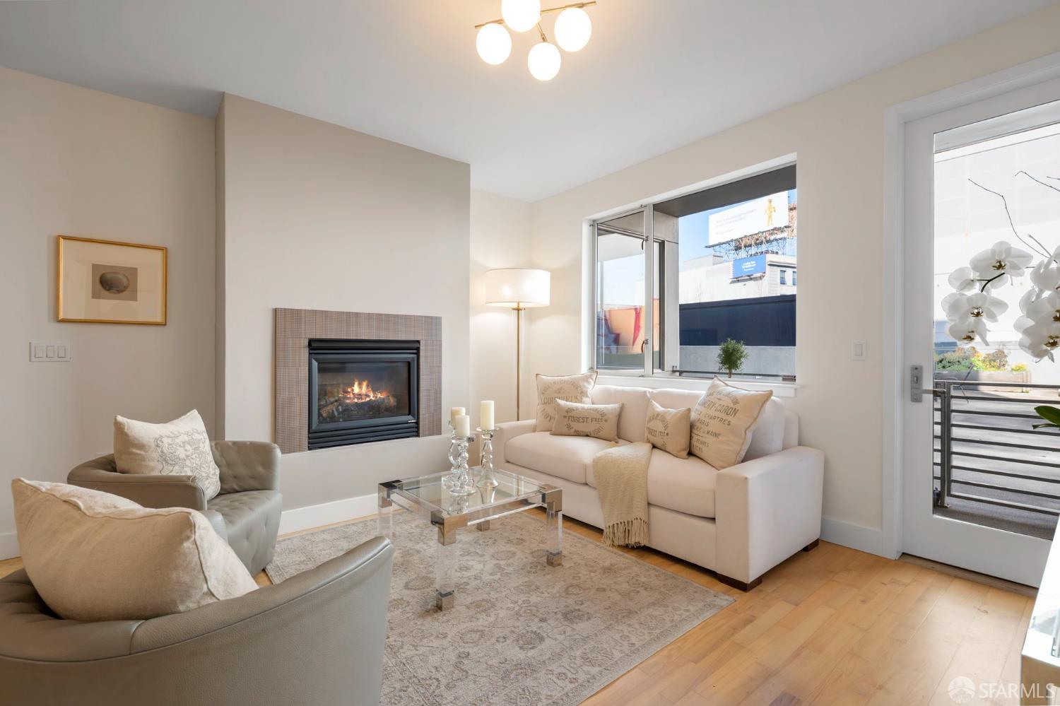 Detail Gallery Image 10 of 36 For 2300 Broadway #7,  Oakland,  CA 94612 - 2 Beds | 2 Baths