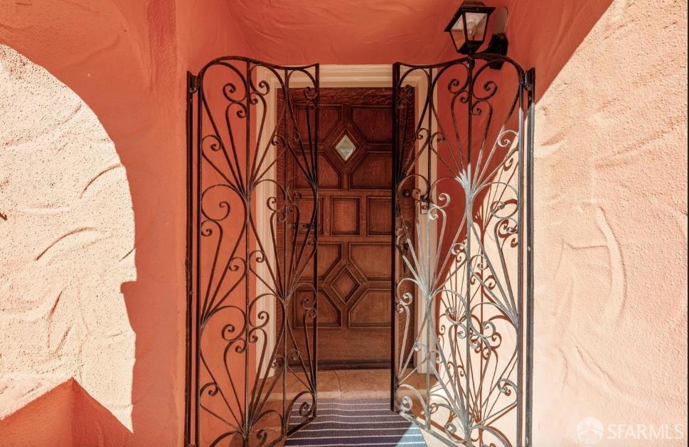 Detail Gallery Image 3 of 38 For 220 Vasquez Ave, San Francisco,  CA 94127 - 4 Beds | 3/1 Baths