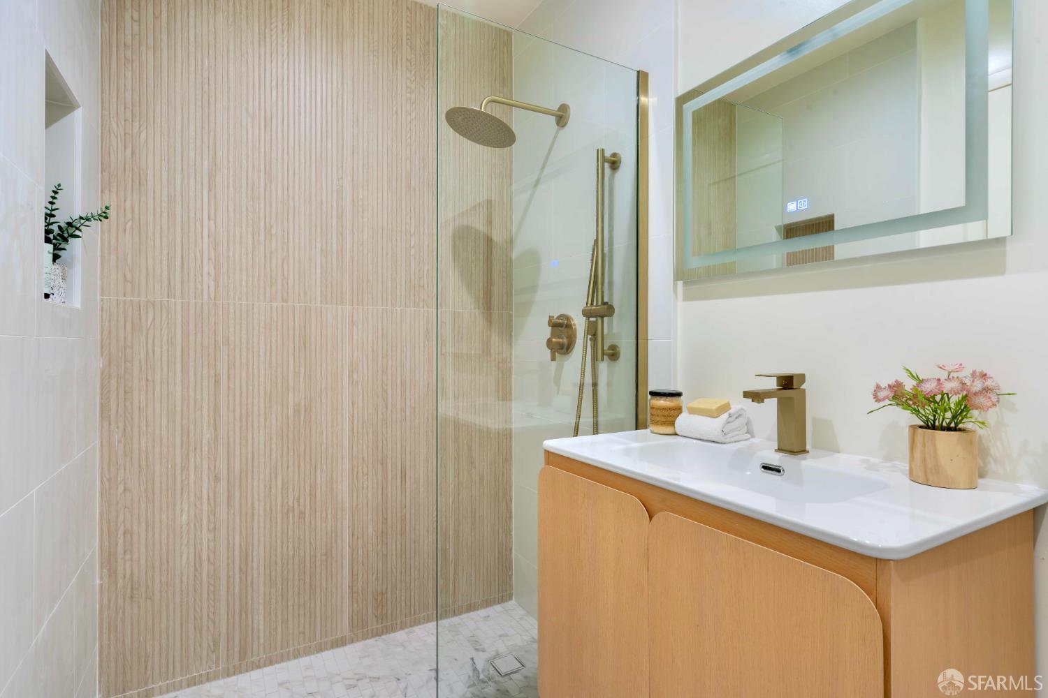 Detail Gallery Image 32 of 46 For 315 Hazelwood Dr, South San Francisco,  CA 94080 - 3 Beds | 2 Baths