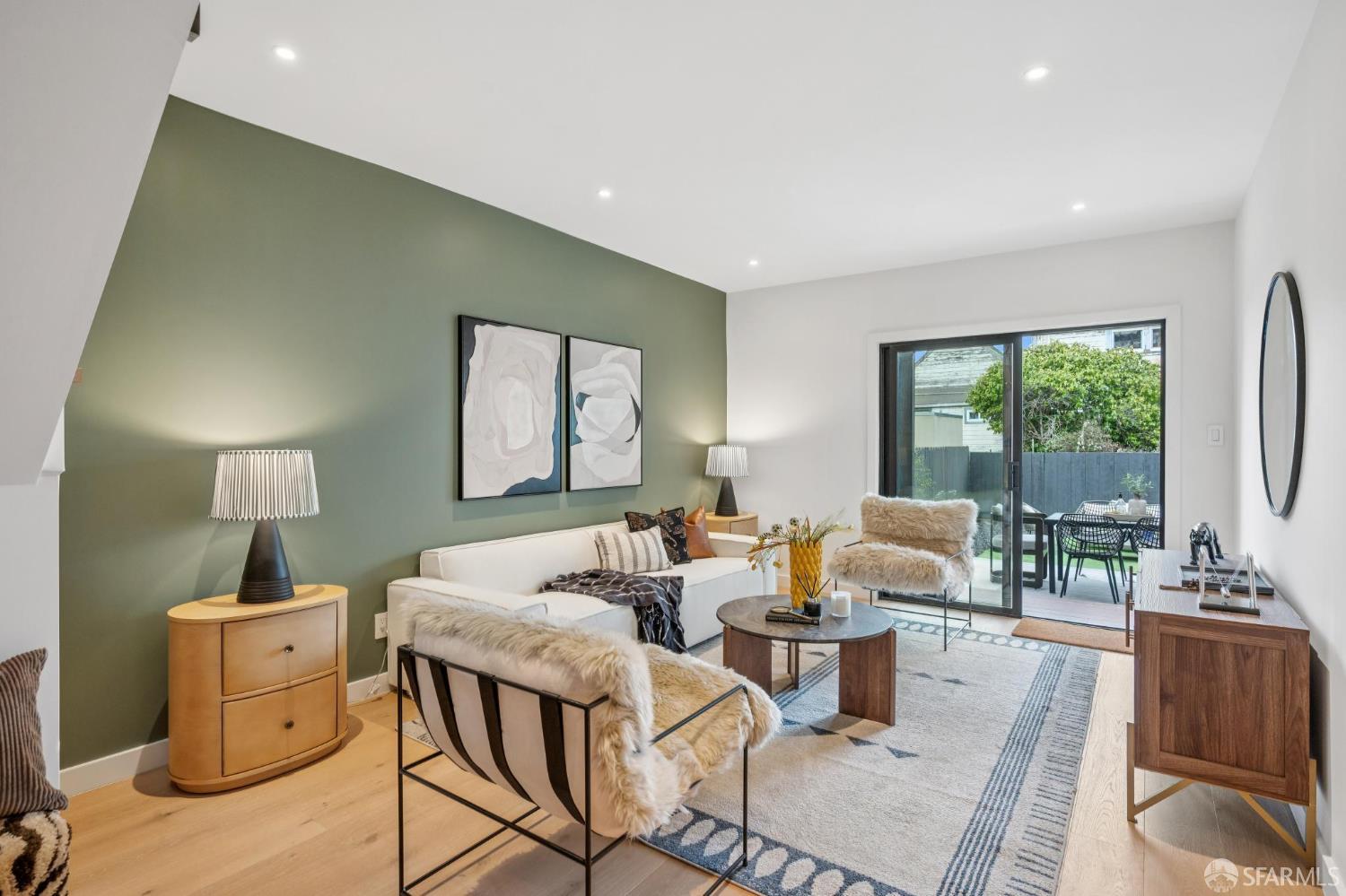 Detail Gallery Image 9 of 99 For 382 Lisbon St, San Francisco,  CA 94112 - 3 Beds | 4/1 Baths