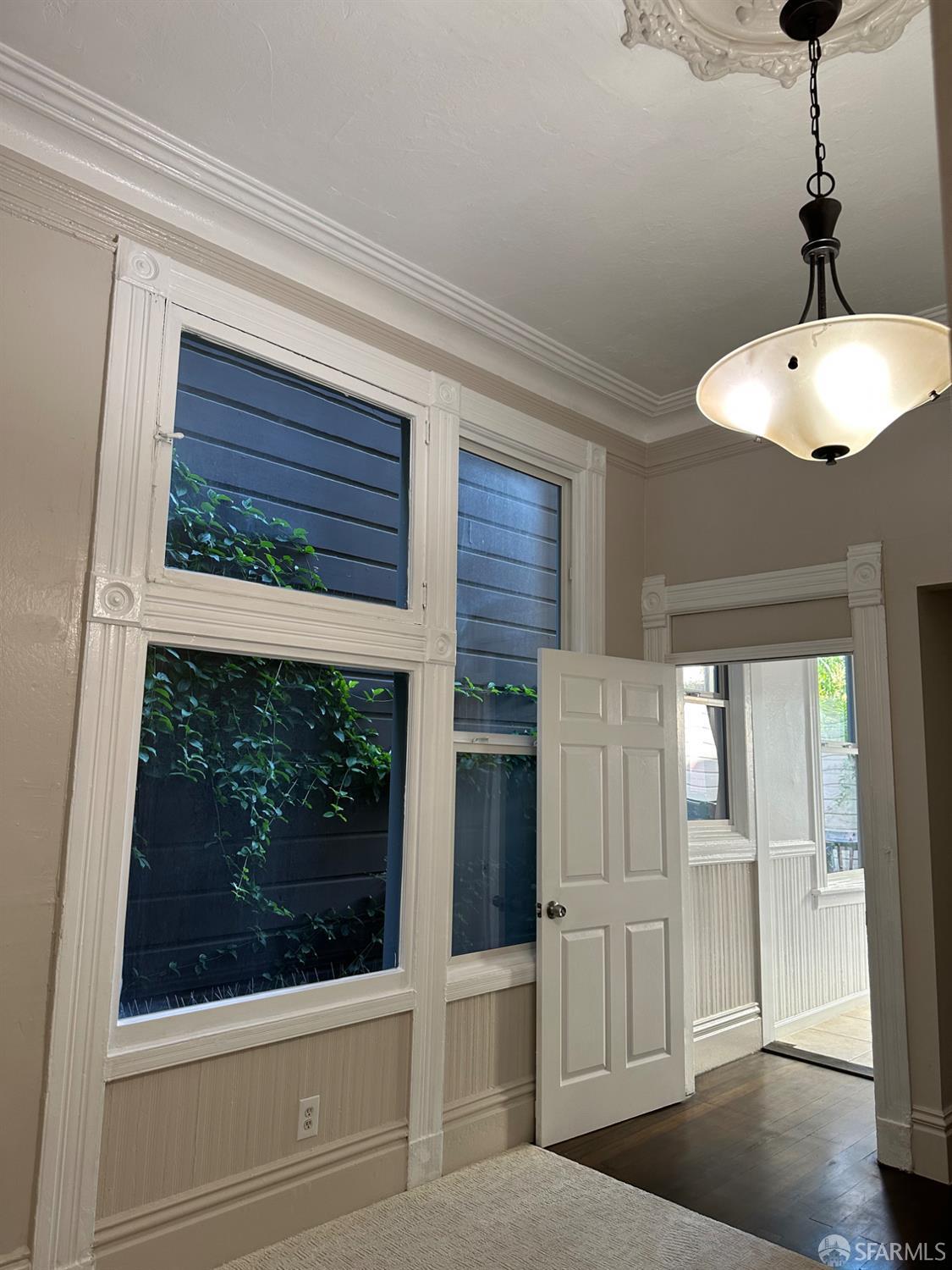 Detail Gallery Image 2 of 10 For 1202 Treat Ave, San Francisco,  CA 94110 - 2 Beds | 2 Baths