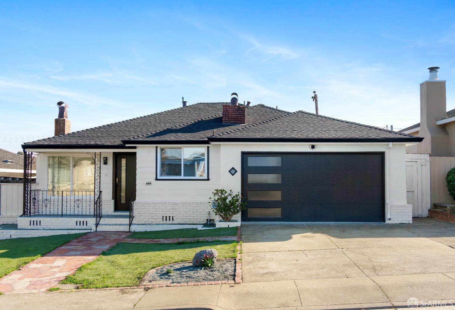 Detail Gallery Image 4 of 46 For 315 Hazelwood Dr, South San Francisco,  CA 94080 - 3 Beds | 2 Baths