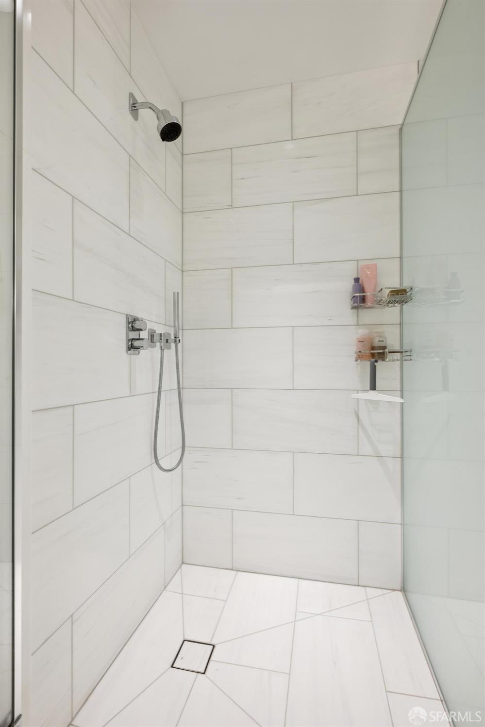 Photo #45: 426099632 Listing: Photo #45