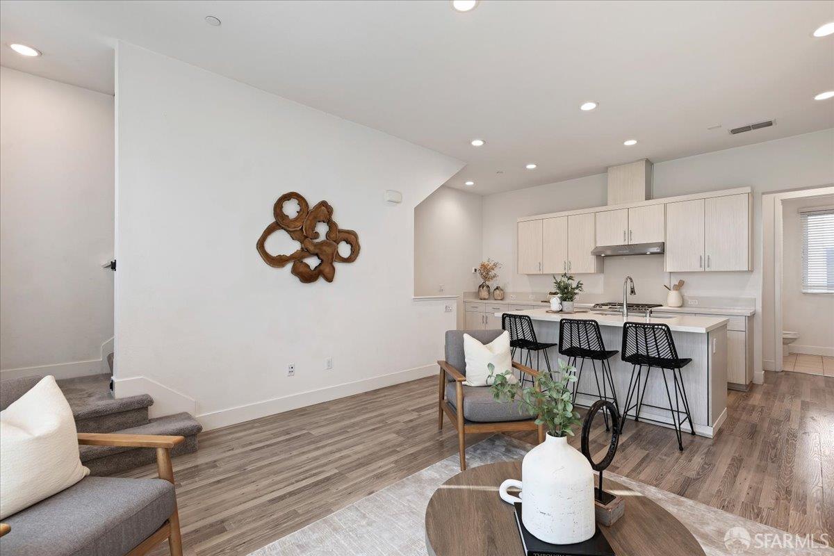 Detail Gallery Image 17 of 37 For 7991 Regional Cmn, Dublin,  CA 94568 - 3 Beds | 3 Baths