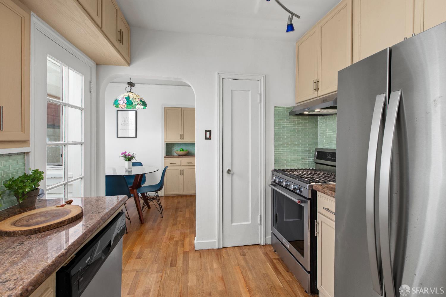 Detail Gallery Image 10 of 33 For 1711 23rd Ave, San Francisco,  CA 94122 - 3 Beds | 2 Baths