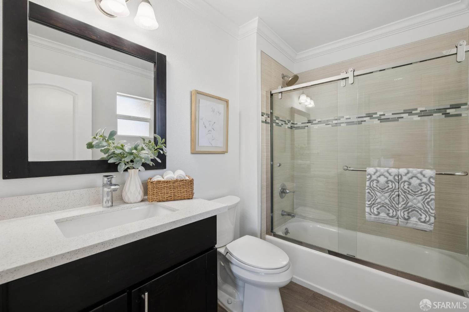 Detail Gallery Image 15 of 29 For 2379 Geraldine Dr, Pleasant Hill,  CA 94523 - 4 Beds | 3 Baths