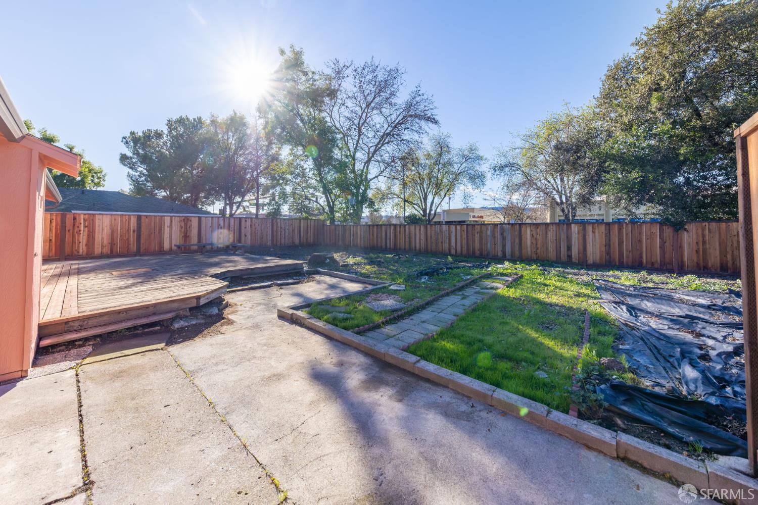 Detail Gallery Image 15 of 22 For 1942 Peggy Dr, Pleasant Hill,  CA 94523 - 3 Beds | 2 Baths