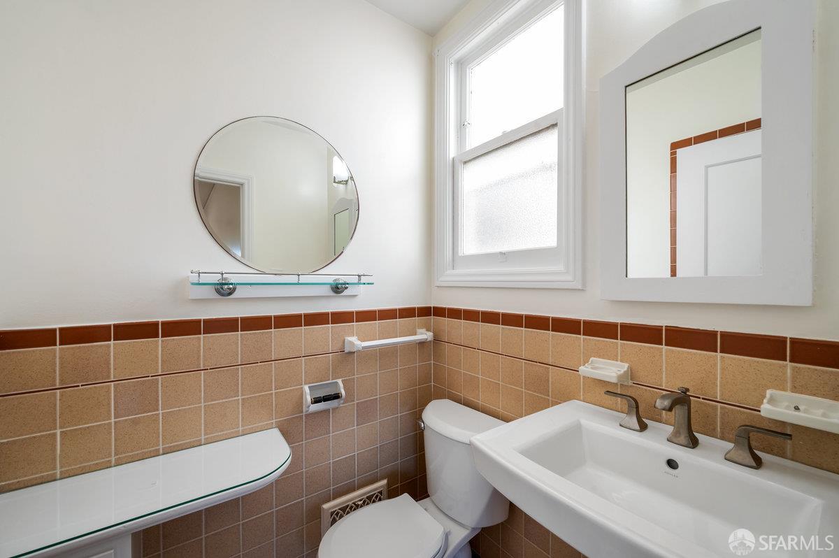 Detail Gallery Image 21 of 38 For 232 Presidio Ave, San Francisco,  CA 94115 - 4 Beds | 3/1 Baths