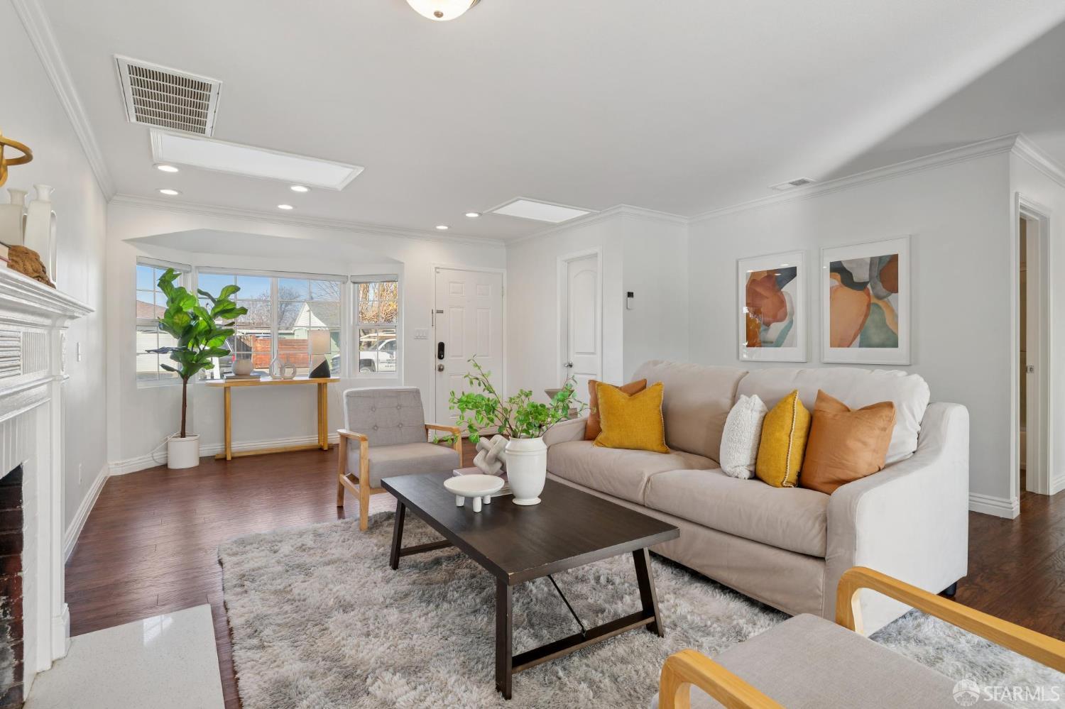 Detail Gallery Image 5 of 29 For 2379 Geraldine Dr, Pleasant Hill,  CA 94523 - 4 Beds | 3 Baths