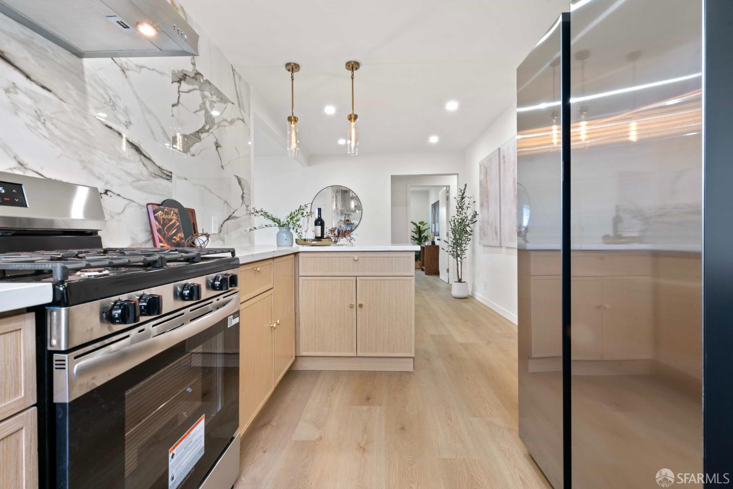 Detail Gallery Image 21 of 46 For 315 Hazelwood Dr, South San Francisco,  CA 94080 - 3 Beds | 2 Baths