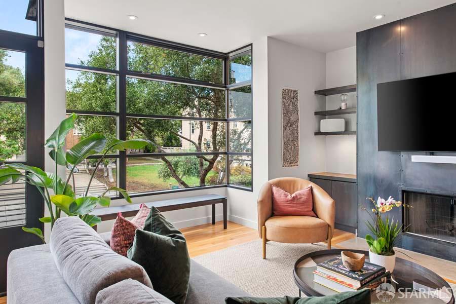 Detail Gallery Image 3 of 31 For 3153 Sacramento St, San Francisco,  CA 94115 - 3 Beds | 2/1 Baths