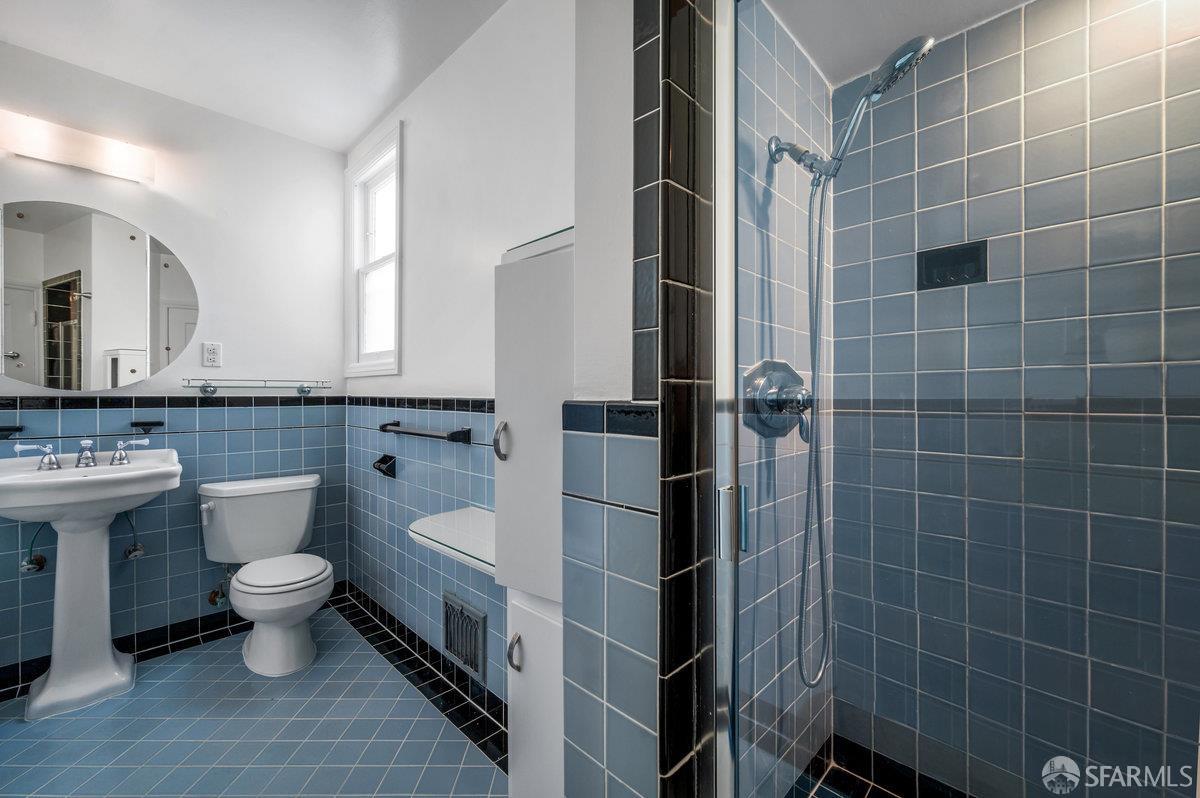 Detail Gallery Image 25 of 38 For 232 Presidio Ave, San Francisco,  CA 94115 - 4 Beds | 3/1 Baths