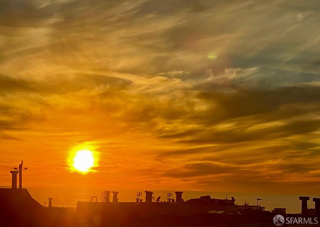 Detail Gallery Image 5 of 7 For 1215 45th Ave, San Francisco,  CA 94122 - – Beds | – Baths