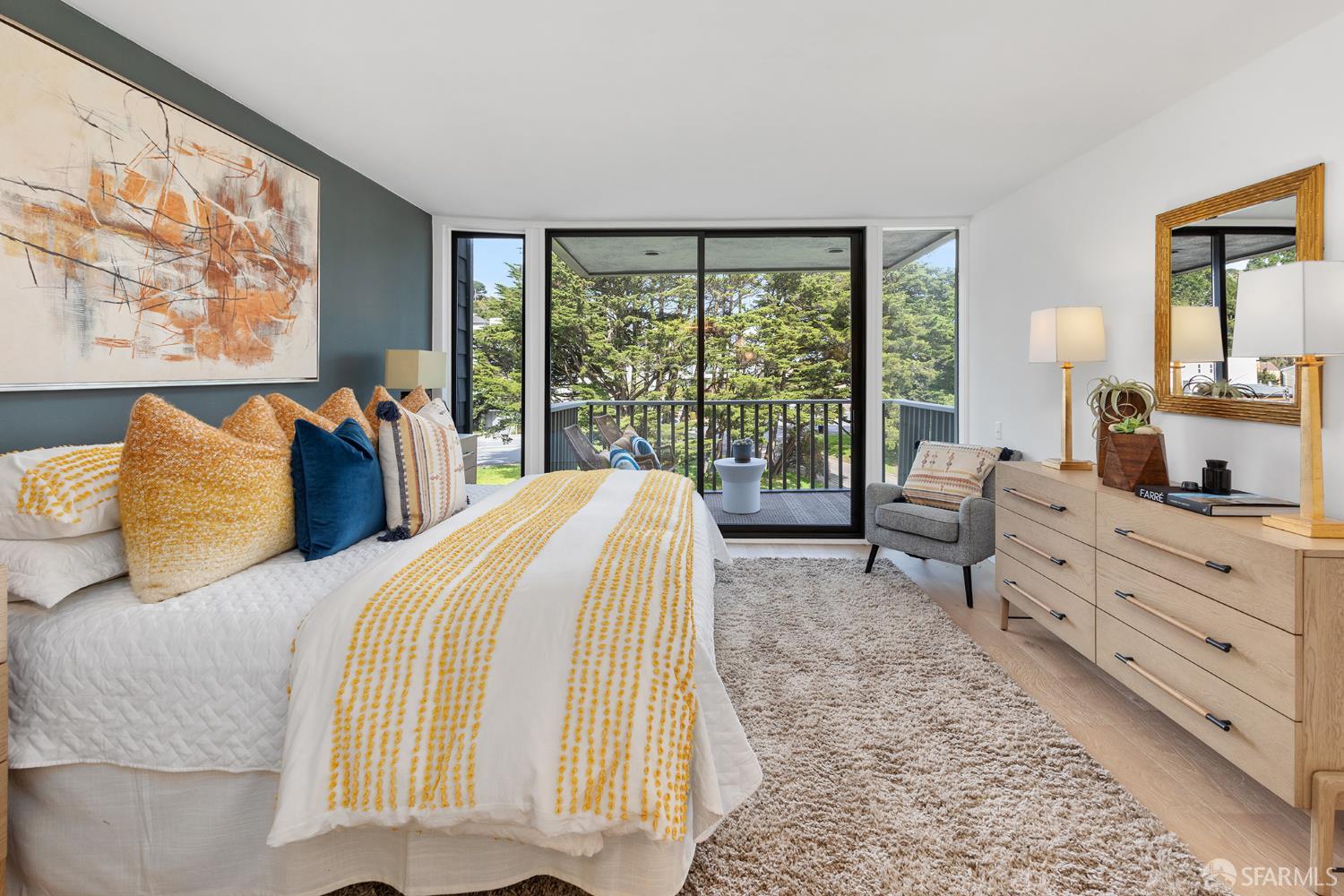 Detail Gallery Image 18 of 46 For 5004 Diamond Heights Blvd, San Francisco,  CA 94131 - 4 Beds | 2/1 Baths