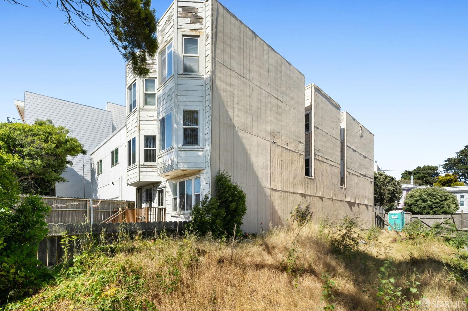 Detail Gallery Image 9 of 30 For 23 Wood St, San Francisco,  CA 94118 - – Beds | – Baths