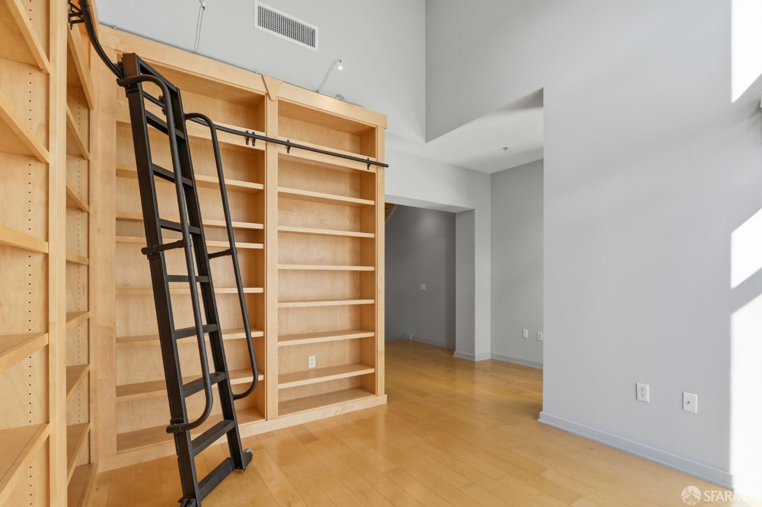 Detail Gallery Image 23 of 63 For 25 S 3rd St #118,  San Jose,  CA 95113 - 3 Beds | 3 Baths