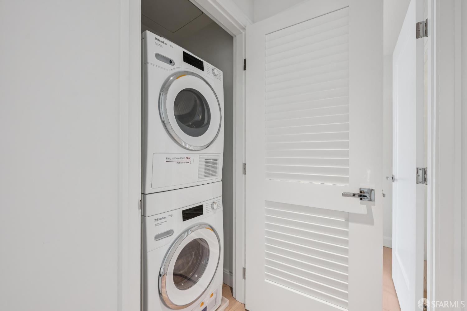 Photo #30: 426099632 Listing: Photo #30