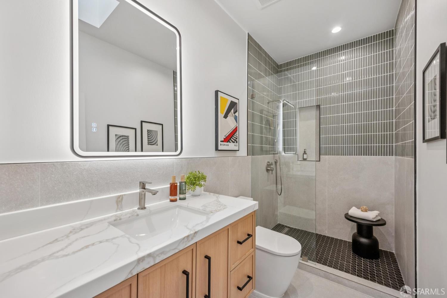 Detail Gallery Image 55 of 99 For 382 Lisbon St, San Francisco,  CA 94112 - 3 Beds | 4/1 Baths