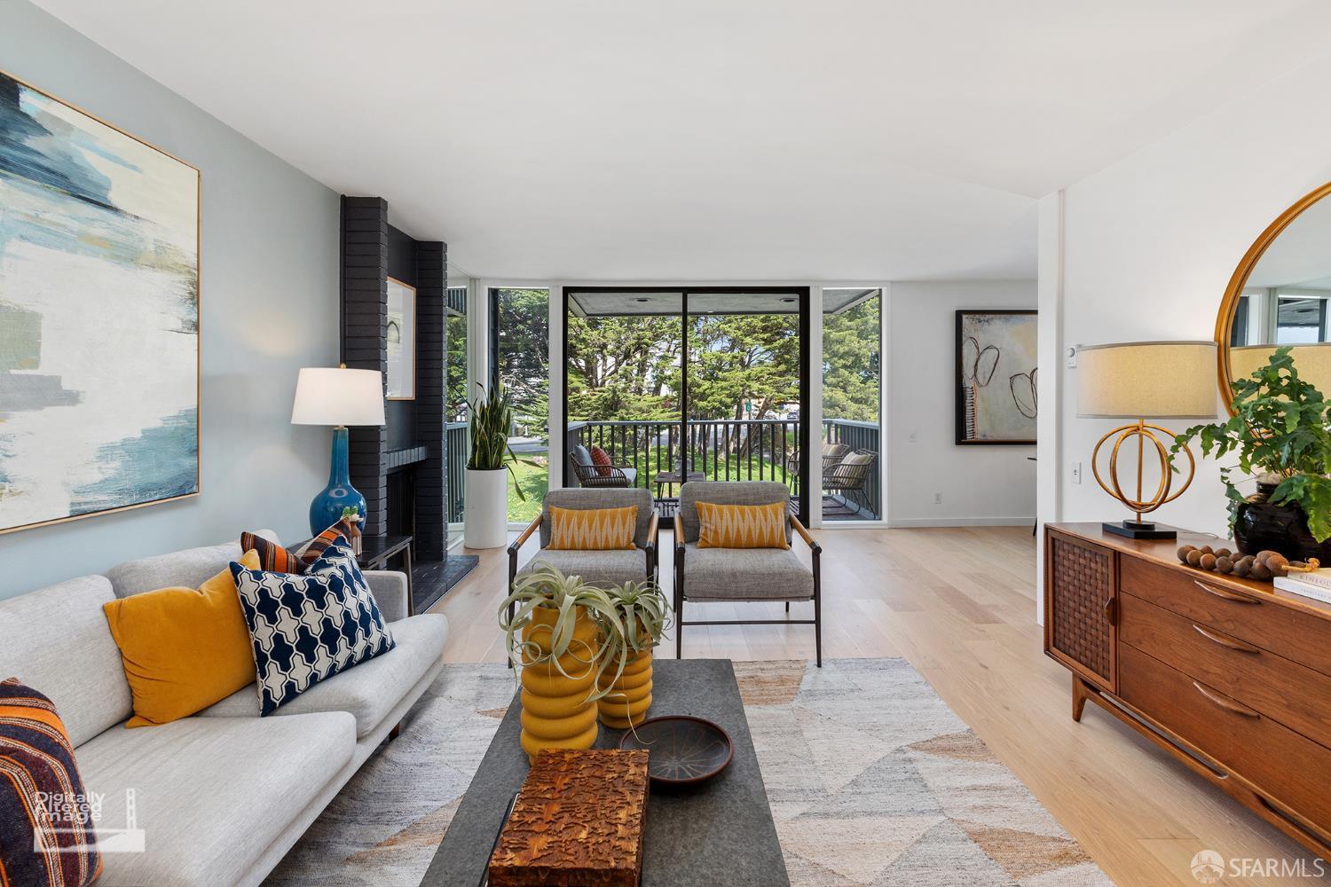 Detail Gallery Image 11 of 46 For 5004 Diamond Heights Blvd, San Francisco,  CA 94131 - 4 Beds | 2/1 Baths