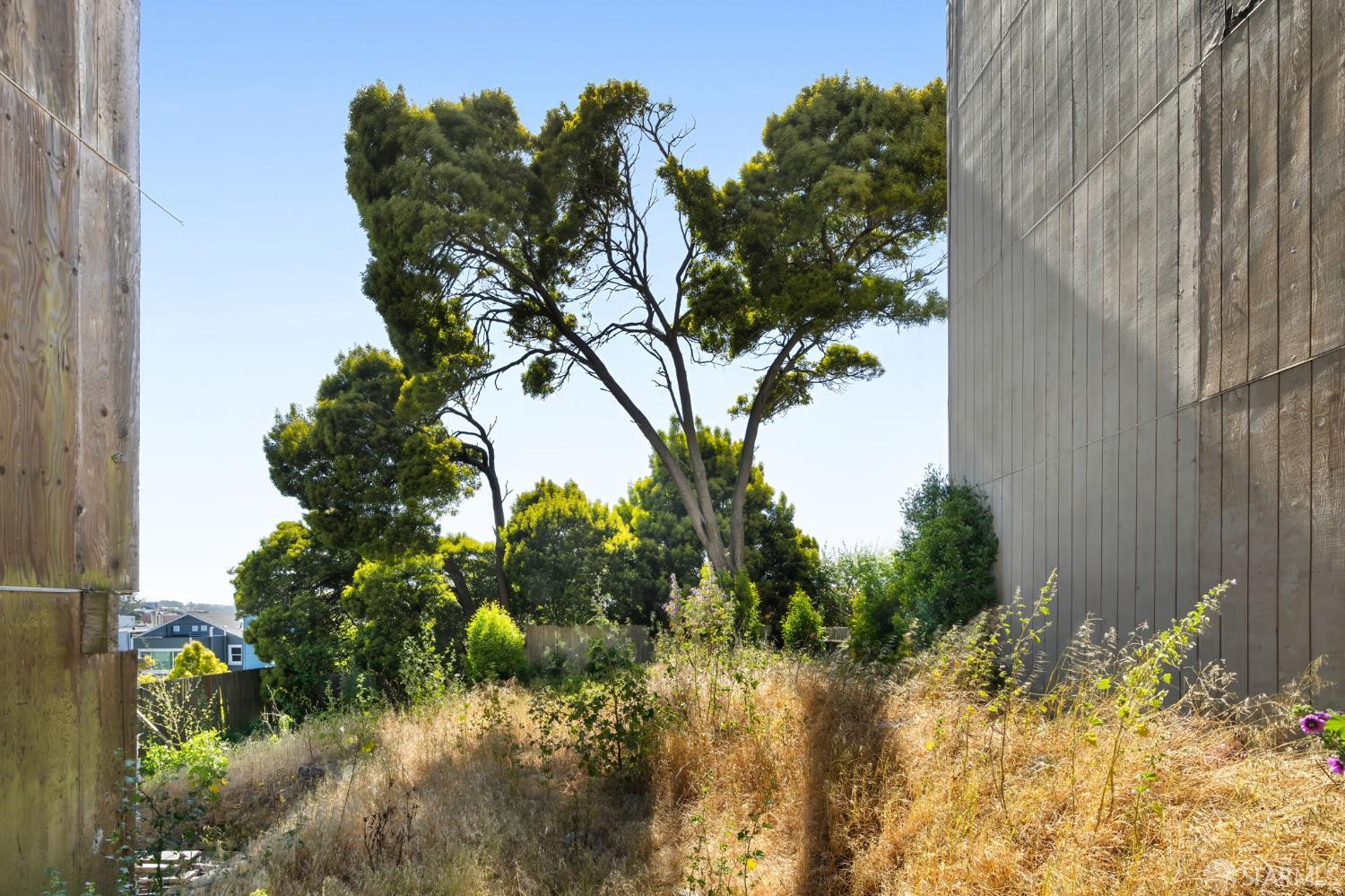 Detail Gallery Image 10 of 37 For 21 Wood St, San Francisco,  CA 94118 - – Beds | – Baths